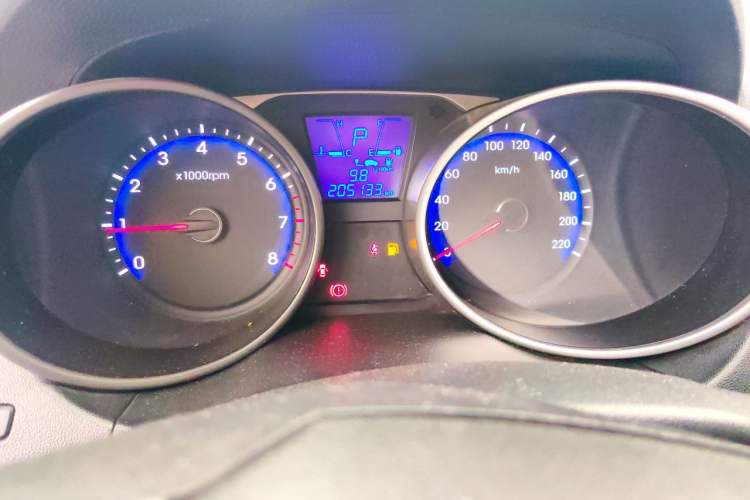 Used Hyundai ix35 2015 2.0L Automatic 2WD Comfort Edition China IV Standard Instrument Cluster