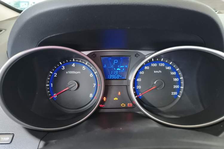 Used Hyundai ix35 2015 2.0L Automatic 2WD Comfort Edition China V Standard Instrument Cluster