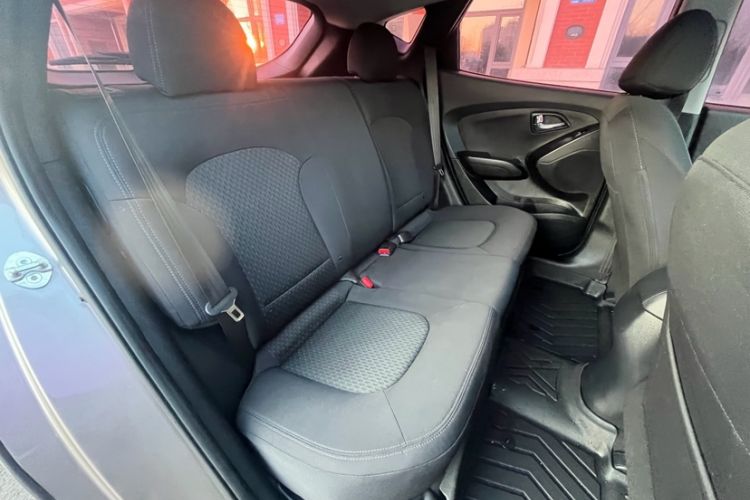 Used Hyundai ix35 2015 2.0L Automatic 2WD Comfort Edition China V Standard Interior 12