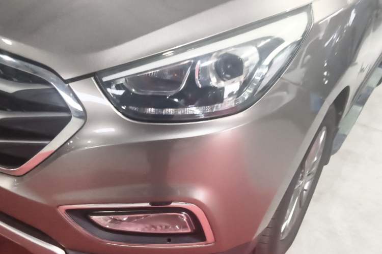 Used Hyundai ix35 2015 2.0L Automatic 2WD Smart Version China V Standard Left Front Headlight