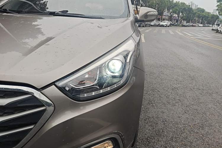 Used Hyundai ix35 2015 2.0L Automatic 2WD Smart Version China V Standard Left Front Headlight
