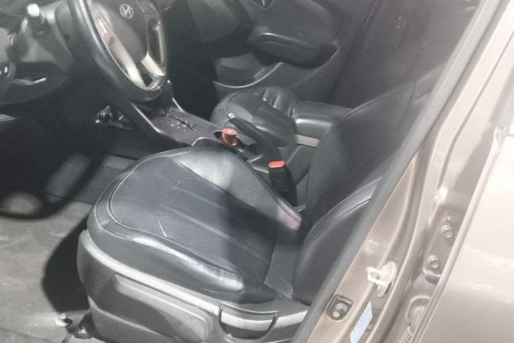 Used Hyundai ix35 2015 2.0L Automatic 2WD Smart Version China V Standard Left Front Seat