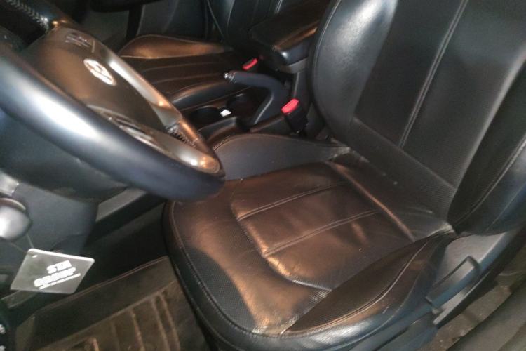 Used Hyundai ix35 2015 2.0L Automatic 2WD Smart Type China IV Left Front Seat