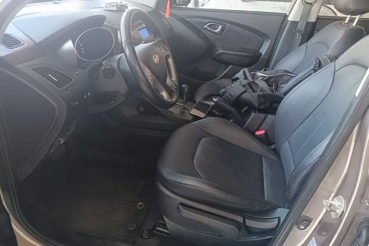 Used Hyundai ix35 2015 2.0L Automatic 2WD Smart Version China V Standard Left Front Seat