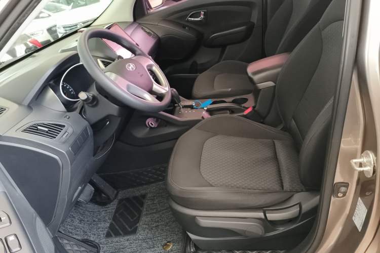 Used Hyundai ix35 2015 2.0L Automatic 2WD Comfort Edition China V Standard Left Front Seat
