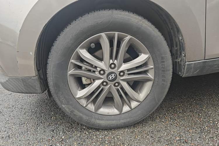 Used Hyundai ix35 2015 2.0L Automatic 2WD Smart Version China V Standard Left Front Wheel Hub
