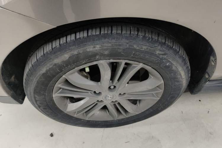 Used Hyundai ix35 2015 2.0L Automatic 2WD Smart Version China V Standard Left Front Wheel Hub