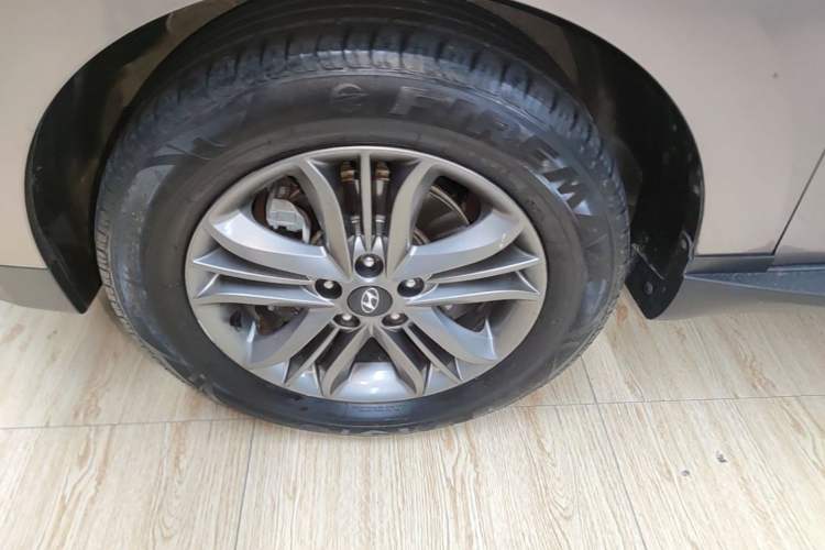 Used Hyundai ix35 2015 2.0L Automatic 2WD Smart Version China V Standard Left Front Wheel Hub