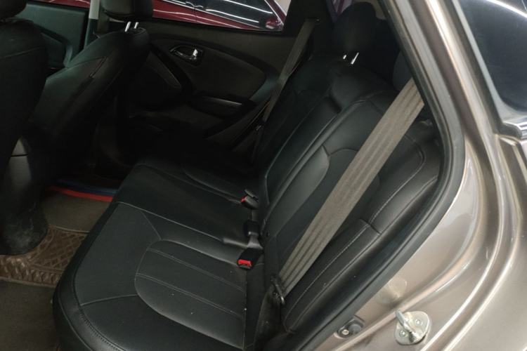 Used Hyundai ix35 2015 2.0L Automatic 2WD Smart Version China V Standard Left Rear Seat
