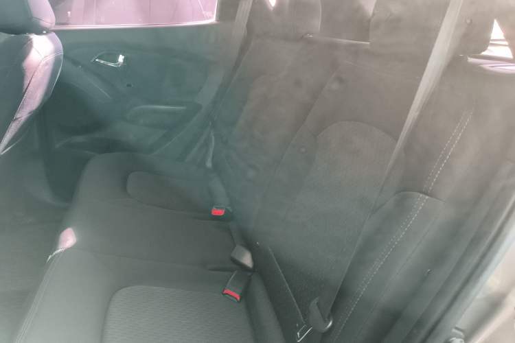 Used Hyundai ix35 2015 2.0L Automatic 2WD Comfort Edition China V Standard Left Rear Seat