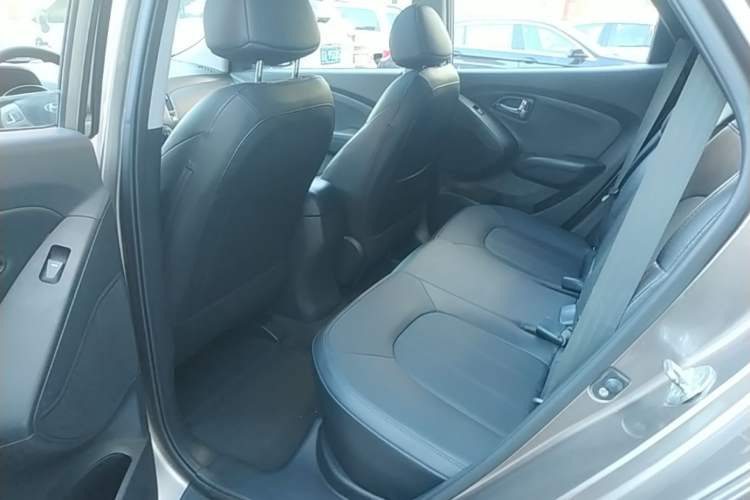 Used Hyundai ix35 2015 2.0L Automatic 2WD Smart Type China IV Left Rear Seat