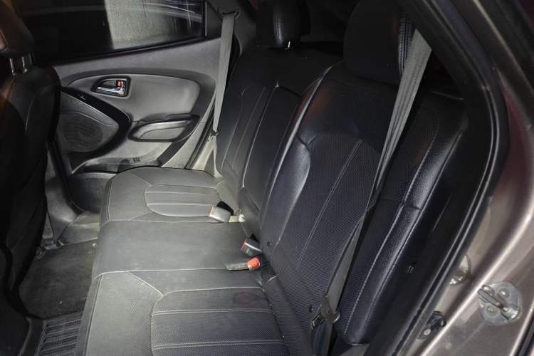 Used Hyundai ix35 2015 2.0L Automatic Two-Wheel Drive Leading Trim China IV Standard Left Rear Seat