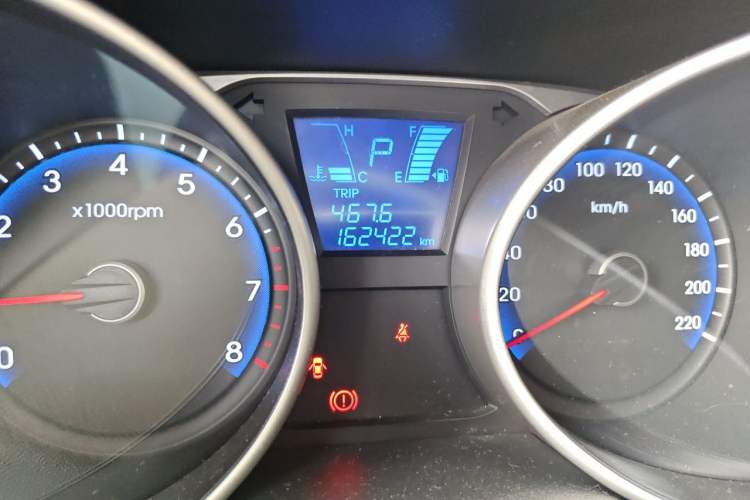 Used Hyundai ix35 2015 2.0L Automatic 2WD Smart Version China V Standard Odometer Close Up