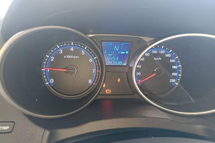 Used Hyundai ix35 2015 2.0L Automatic 2WD Smart Version China V Standard Odometer Close Up