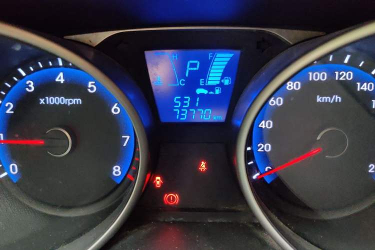 Used Hyundai ix35 2015 2.0L Automatic 2WD Smart Version China V Standard Odometer Close Up
