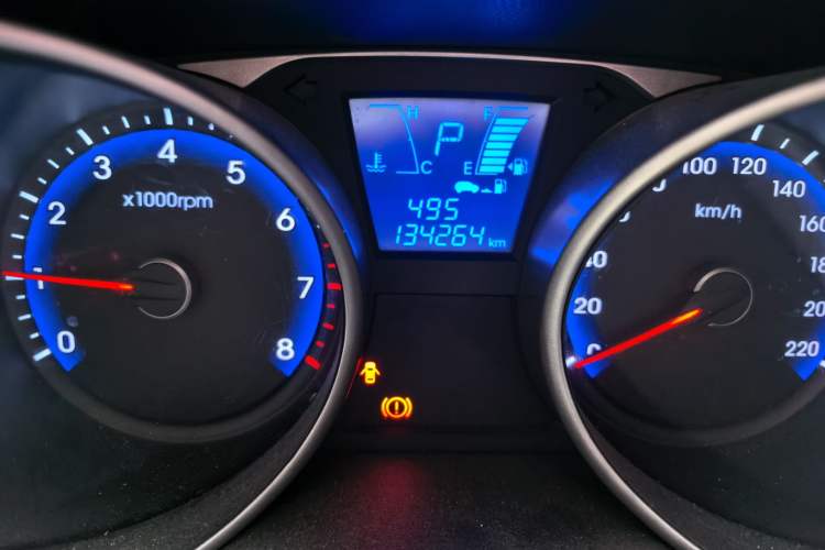 Used Hyundai ix35 2015 2.0L Automatic 2WD Comfort Edition China V Standard Odometer Close Up