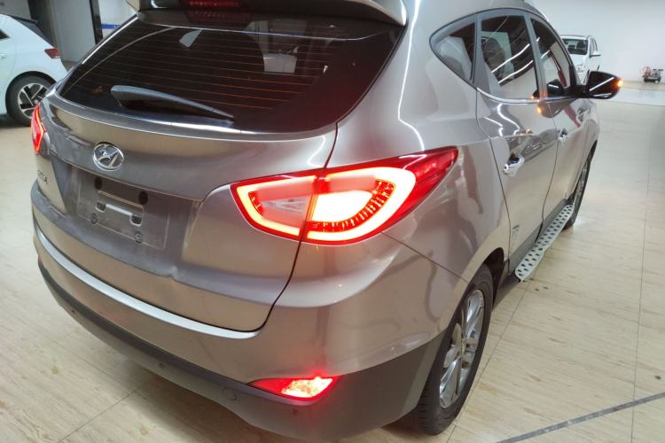 Used Hyundai ix35 2015 2.0L Automatic 2WD Smart Version China V Standard Rear Right 45 Deg