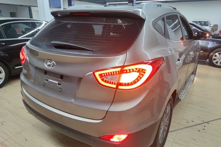 Used Hyundai ix35 2015 2.0L Automatic 2WD Smart Version China V Standard Rear Right 45 Deg