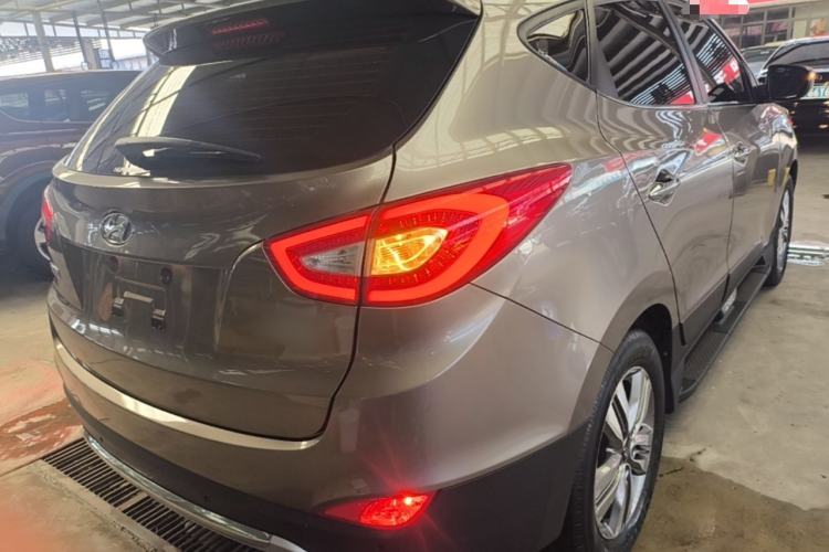 Used Hyundai ix35 2015 2.0L Automatic Two-Wheel Drive Leading Trim China V Standard Rear Right 45 Deg