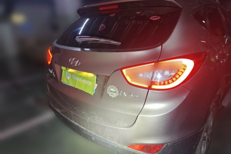 Used Hyundai ix35 2015 2.0L Automatic Two-Wheel Drive Leading Trim China IV Standard Rear