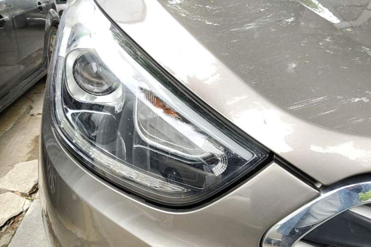 Used Hyundai ix35 2015 2.0L Automatic 2WD Smart Type China IV Right Front Headlight