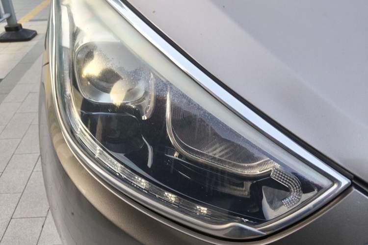Used Hyundai ix35 2015 2.0L Automatic 2WD Smart Version China V Standard Right Front Headlight