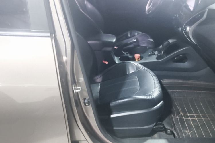 Used Hyundai ix35 2015 2.0L Automatic 2WD Smart Version China V Standard Right Front Seat