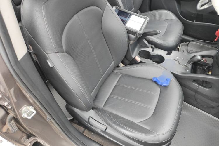 Used Hyundai ix35 2015 2.0L Automatic 2WD Smart Type China IV Right Front Seat