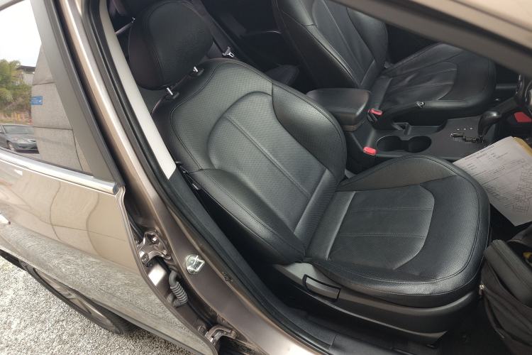 Used Hyundai ix35 2015 2.0L Automatic 2WD Smart Type China IV Right Front Seat