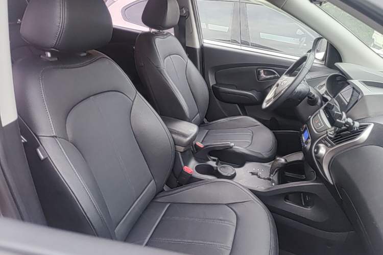 Used Hyundai ix35 2015 2.0L Automatic 2WD Smart Type China IV Right Front Seat