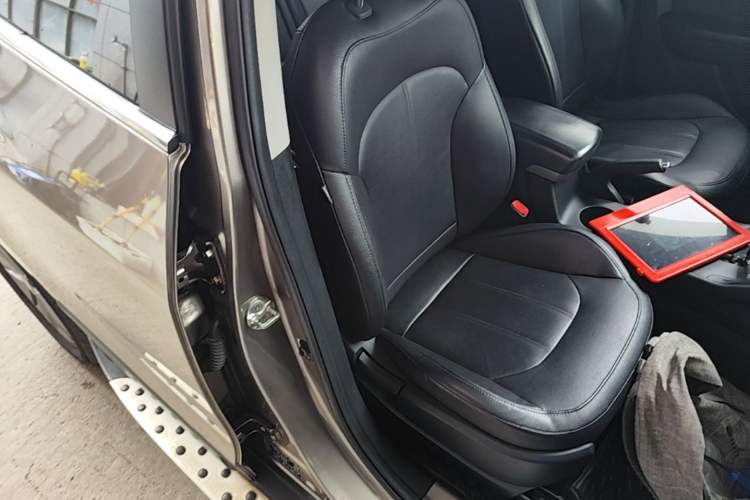 Used Hyundai ix35 2015 2.0L Automatic 2WD Smart Type China IV Right Front Seat