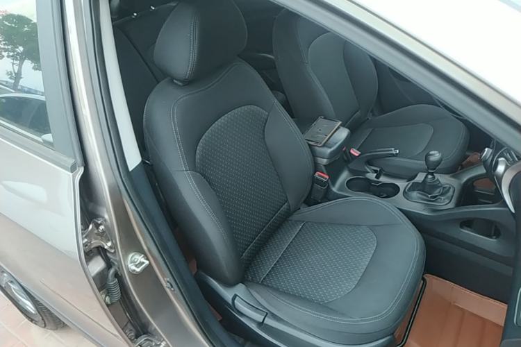Used Hyundai ix35 2015 2.0L Manual Two-Wheel Drive Comfort Version China V Standard Right Front Seat