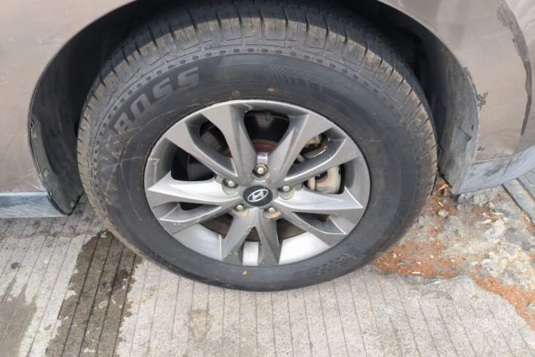 Used Hyundai ix35 2015 2.0L Automatic 2WD Comfort Edition China IV Standard Right Front Wheel Hub