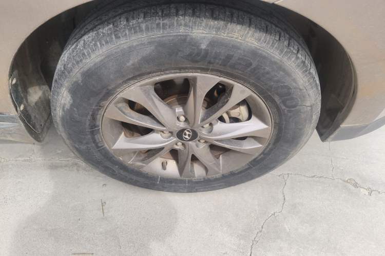Used Hyundai ix35 2015 2.0L Automatic 2WD Comfort Edition China V Standard Right Front Wheel Hub