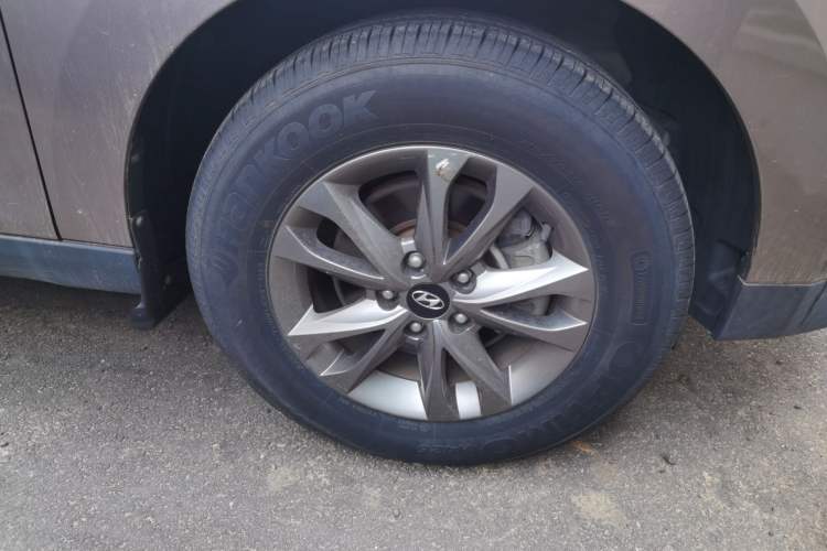 Used Hyundai ix35 2015 2.0L Manual Two-Wheel Drive Comfort Version China V Standard Right Front Wheel Hub