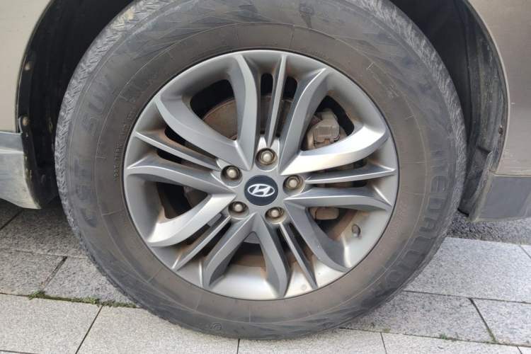 Used Hyundai ix35 2015 2.0L Automatic 2WD Smart Version China V Standard Right Front Wheel Hub