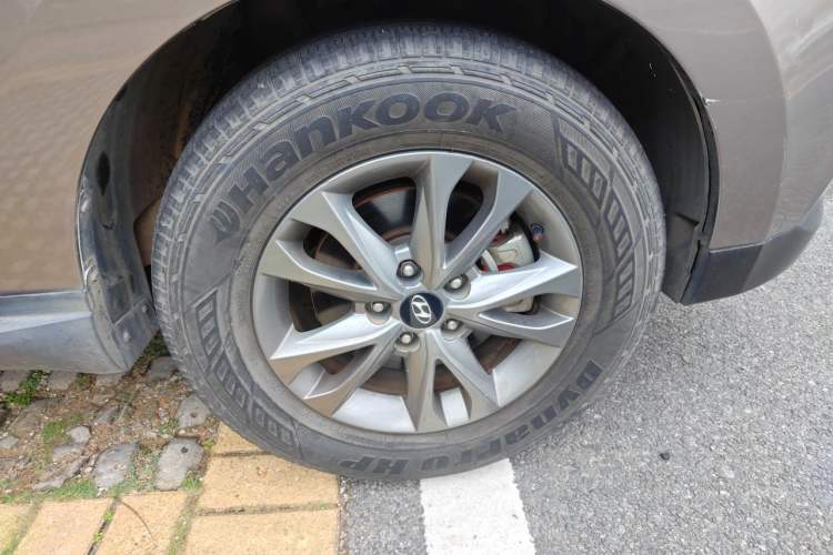 Used Hyundai ix35 2015 2.0L Automatic 2WD Comfort Edition China V Standard Right Front Wheel Hub