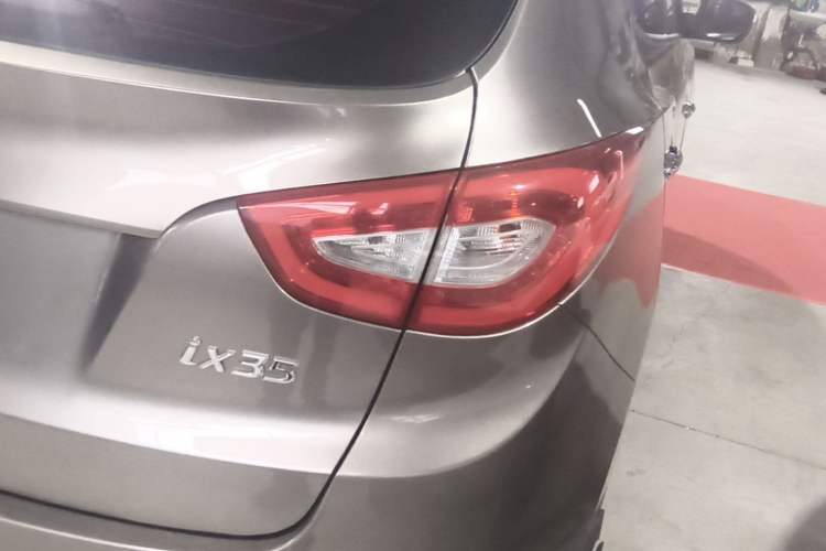 Used Hyundai ix35 2015 2.0L Automatic 2WD Smart Version China V Standard Right Rear Taillight