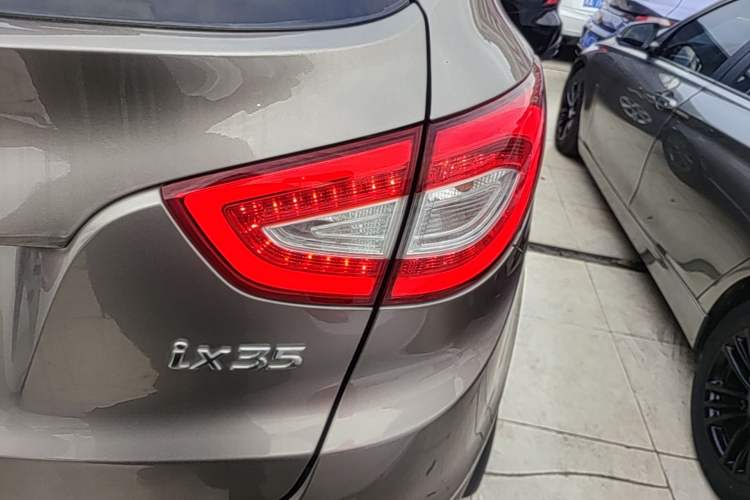Used Hyundai ix35 2015 2.0L Automatic 2WD Smart Type China IV Right Rear Taillight