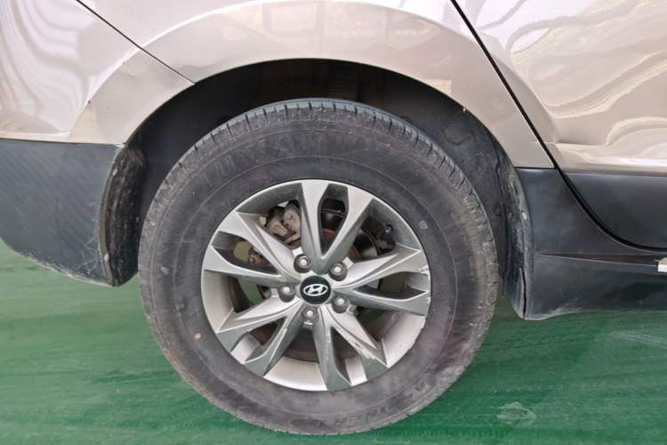 Used Hyundai ix35 2015 2.0L Automatic 2WD Comfort Edition China V Standard Right Rear Wheel Hub