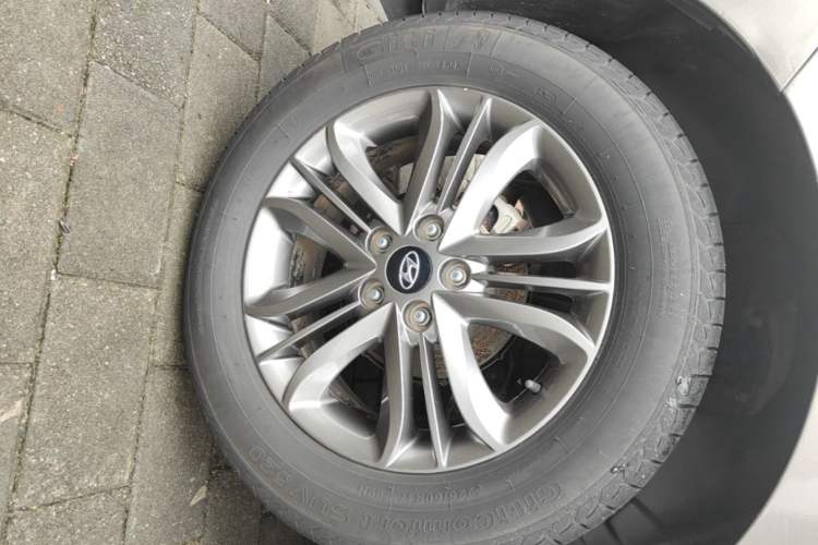 Used Hyundai ix35 2015 2.0L Automatic 2WD Smart Type China IV Right Rear Wheel Hub