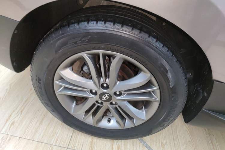 Used Hyundai ix35 2015 2.0L Automatic 2WD Smart Version China V Standard Right Rear Wheel Hub