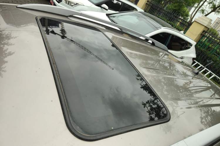 Used Hyundai ix35 2015 2.0L Automatic 2WD Smart Type China IV Roof