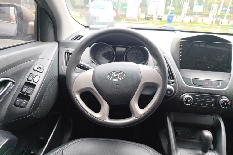 Used Hyundai ix35 2015 2.0L Automatic 2WD Comfort Edition China V Standard Steering Wheel