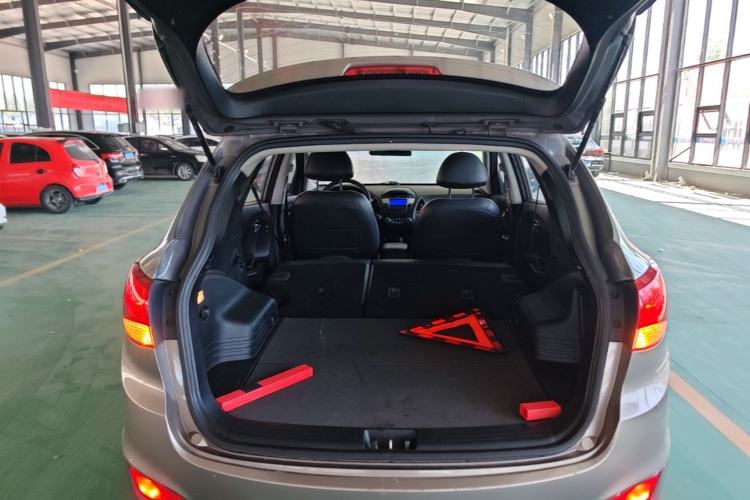 Used Hyundai ix35 2015 2.0L Automatic 2WD Comfort Edition China V Standard Trunk