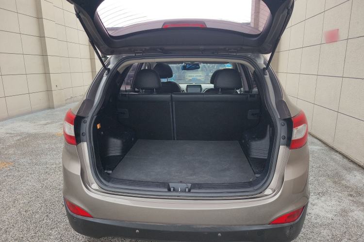 Used Hyundai ix35 2015 2.0L Automatic 2WD Smart Type China IV Trunk