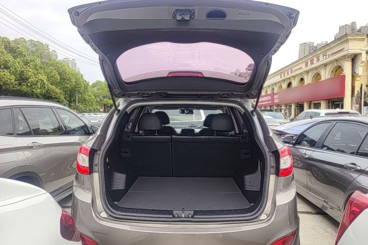 Used Hyundai ix35 2015 2.0L Automatic 2WD Smart Type China IV Trunk