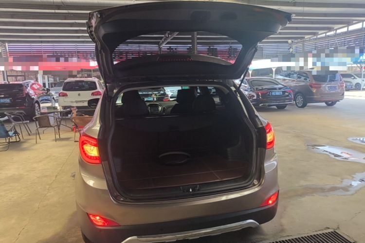 Used Hyundai ix35 2015 2.0L Automatic Two-Wheel Drive Leading Trim China V Standard Trunk