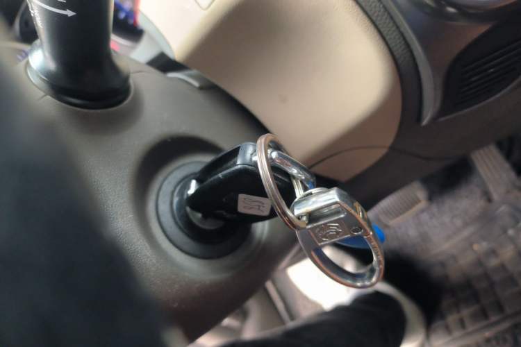 Used Hyundai ix35 2015 2.0L Automatic 2WD Comfort Edition China IV Standard Vehicle Key