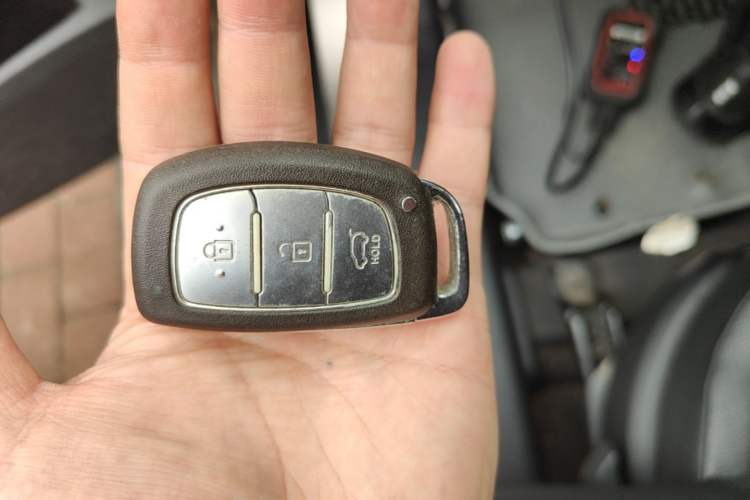 Used Hyundai ix35 2015 2.0L Automatic 2WD Smart Type China IV Vehicle Key